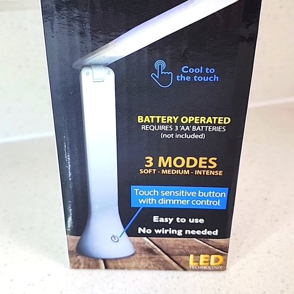 LED desk lamp, touch 3 dimming modes battery operated New in box - Picture 2 of 6